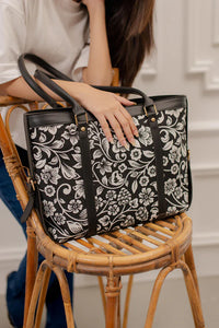 EmbroCharm VIntage black & White  MZ 24